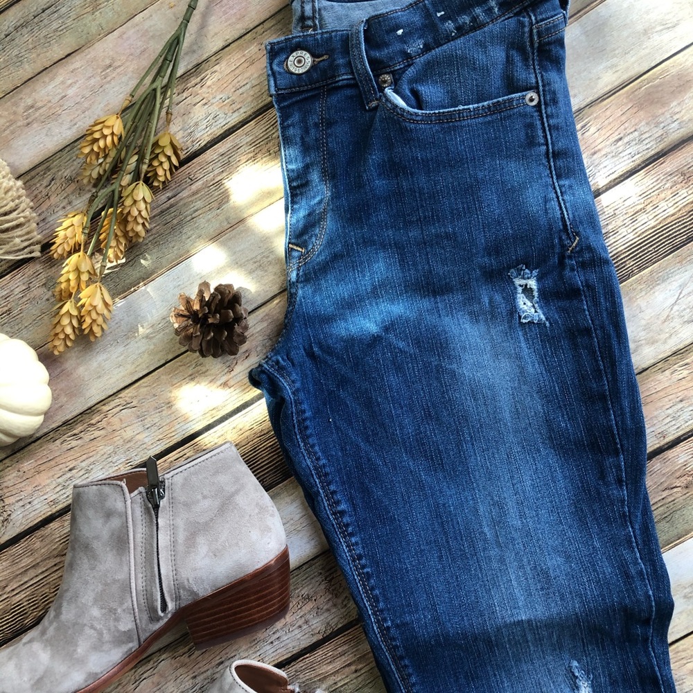 Express Mid-Rise Jeans